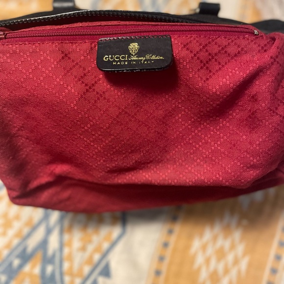 GUCCI - Boston Bag with iconic Sherry Line logo - Picture 9 of 16